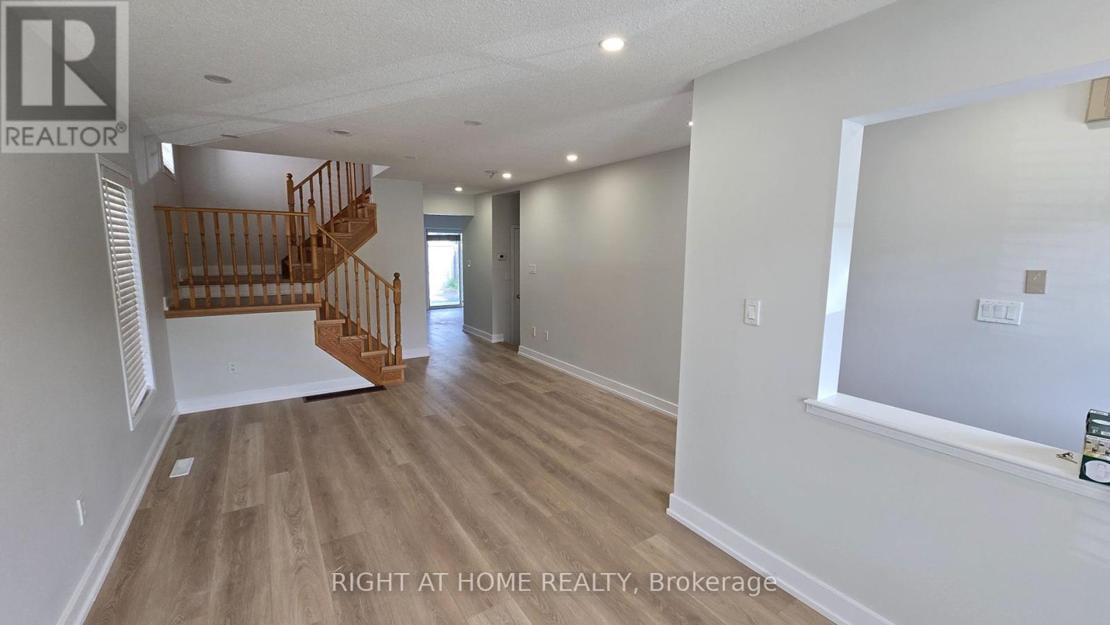32 Donlevy Crescent, Whitby, Ontario  L1R 0B8 - Photo 13 - E12175958