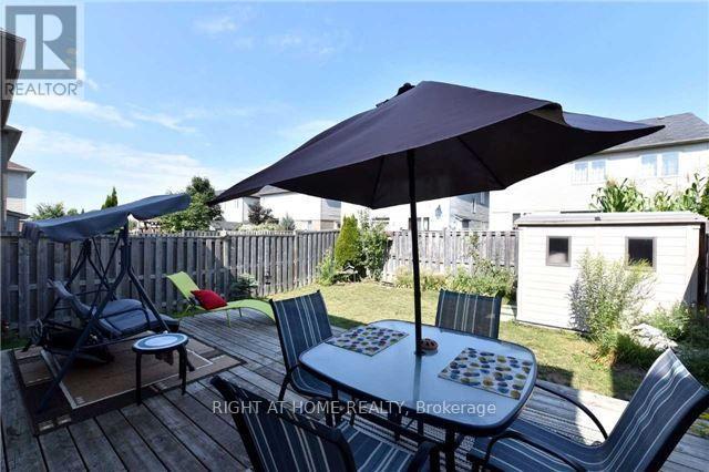 32 Donlevy Crescent, Whitby, Ontario  L1R 0B8 - Photo 4 - E12175958