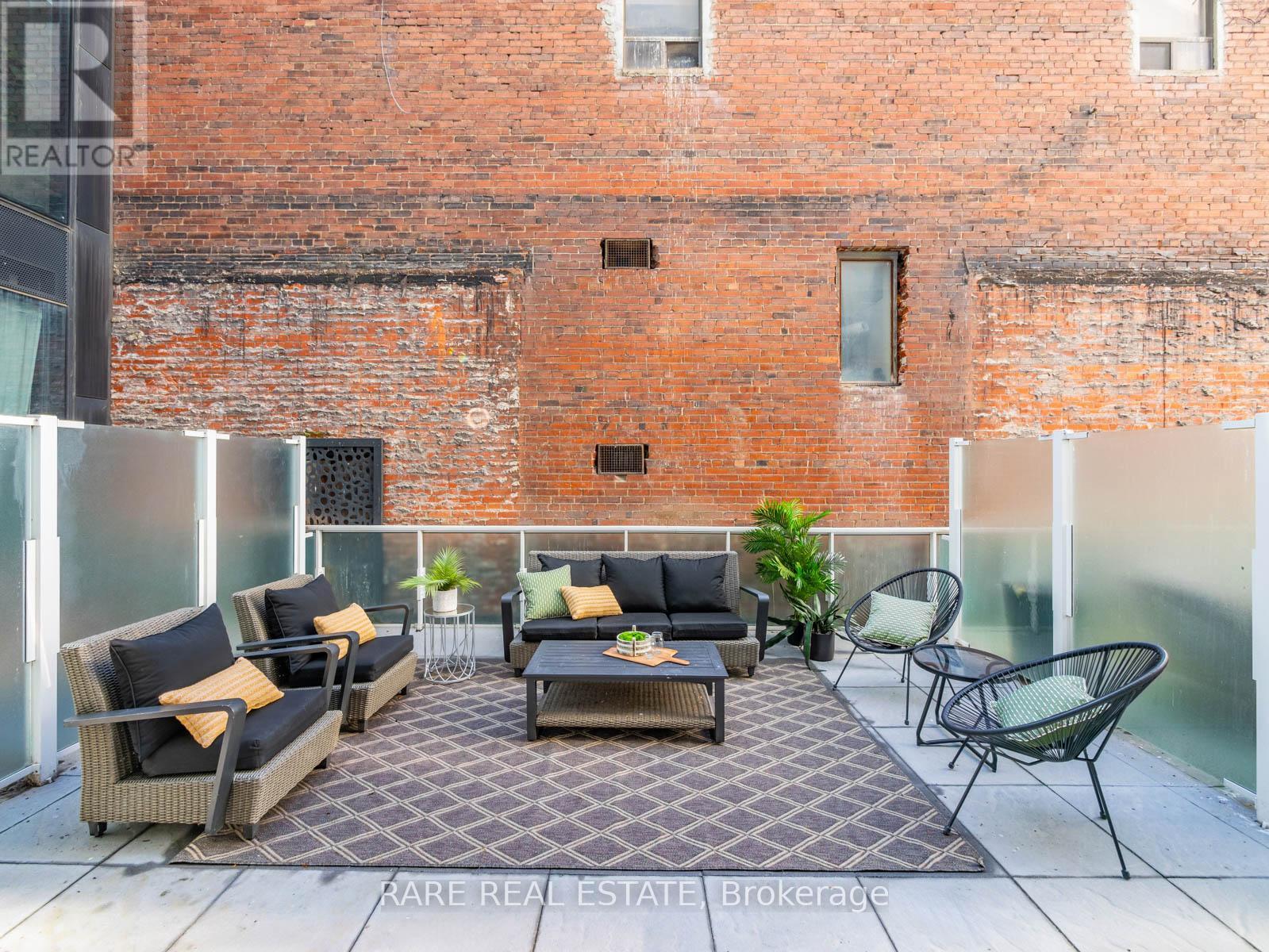 206 - 11 CHARLOTTE STREET, Toronto, Ontario