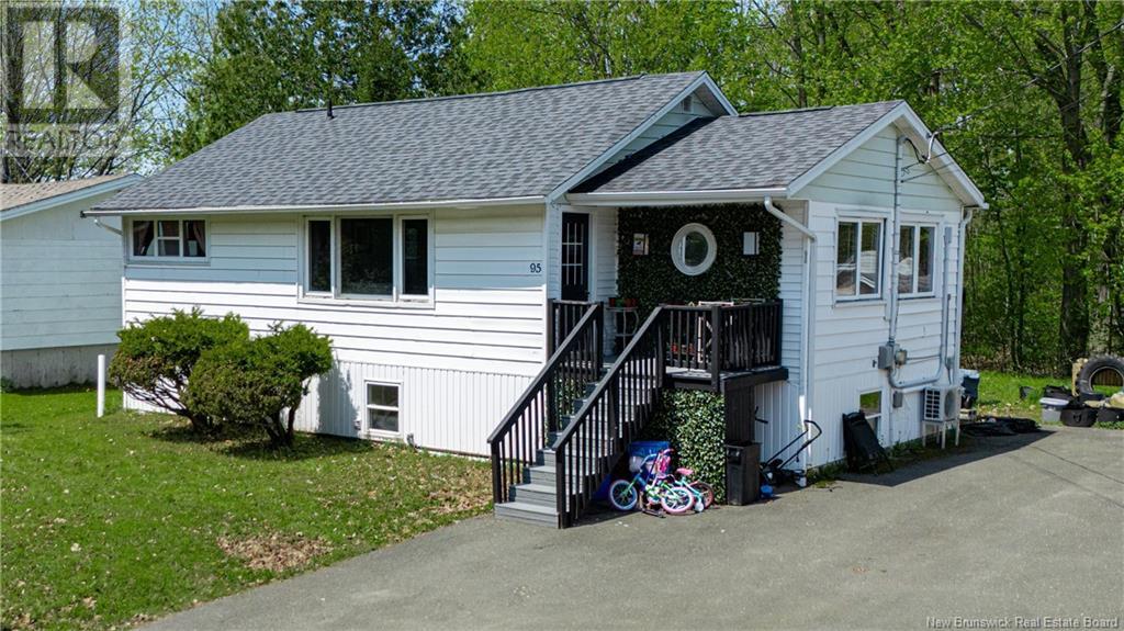 95 McMinniman Court, Fredericton, New Brunswick