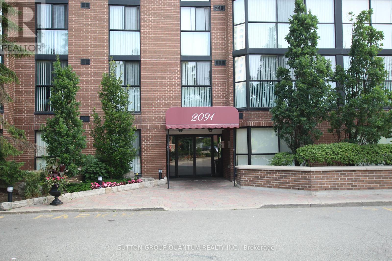 903 - 2091 HURONTARIO STREET, Mississauga, Ontario
