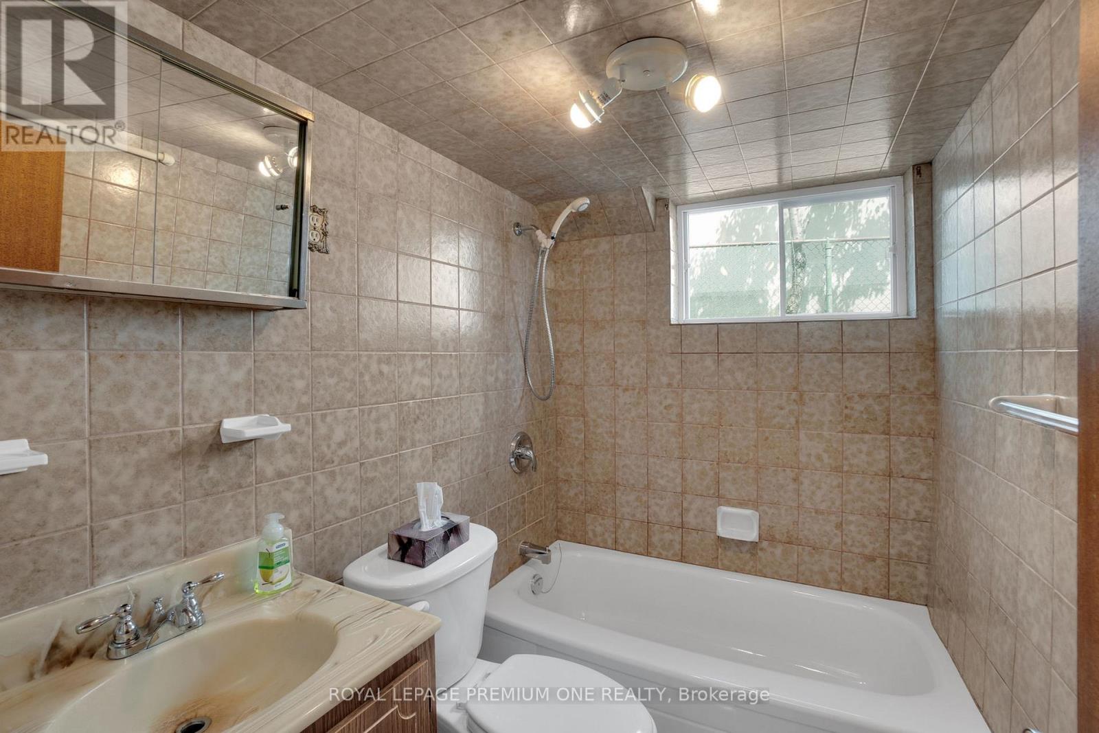 130 Jay Street, Toronto, Ontario  M6L 2M2 - Photo 23 - W12177787