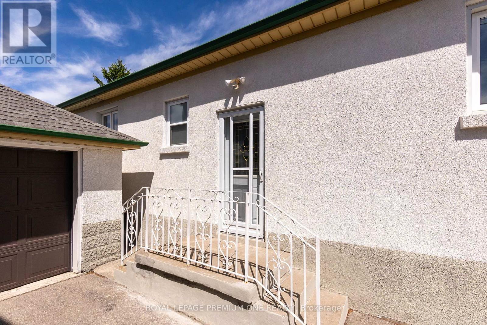 130 Jay Street, Toronto, Ontario  M6L 2M2 - Photo 25 - W12177787
