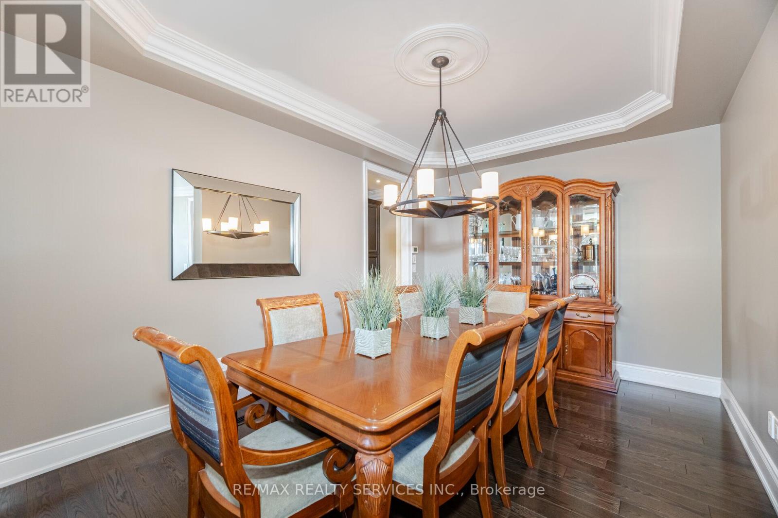 48 Beacon Hill Drive, Brampton, Ontario  L6X 0V7 - Photo 8 - W12177790