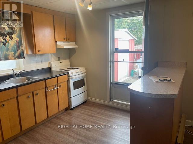 12 Summitcrest Drive, Toronto, Ontario  M9P 1H7 - Photo 24 - W12176475