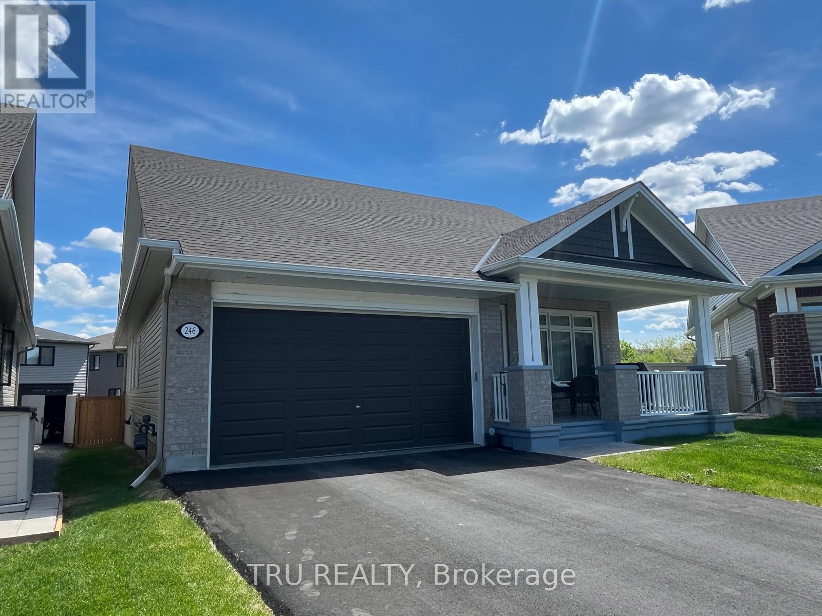 246 Maygrass Way, Ottawa, Ontario  K2S 2K9 - Photo 3 - X12114313