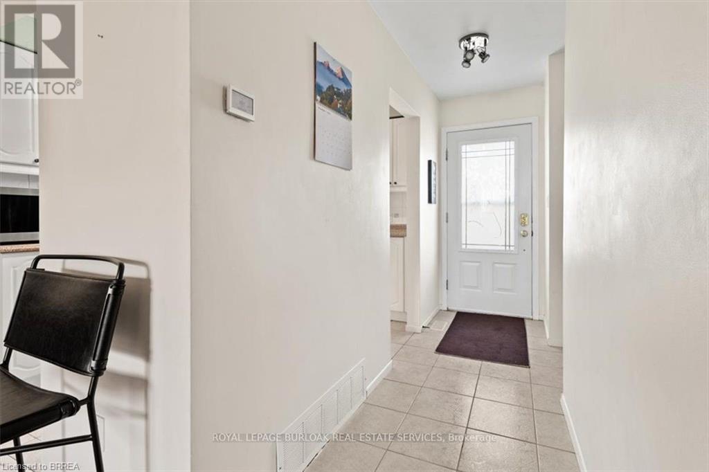 11 Colmar Place Unit# 2, Dundas, Ontario L9H 4L1 - Photo 4 - 40732526