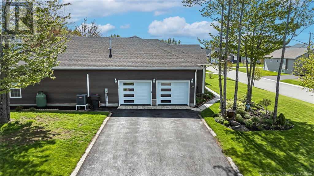 Property at 30 Reba Crescent image 3