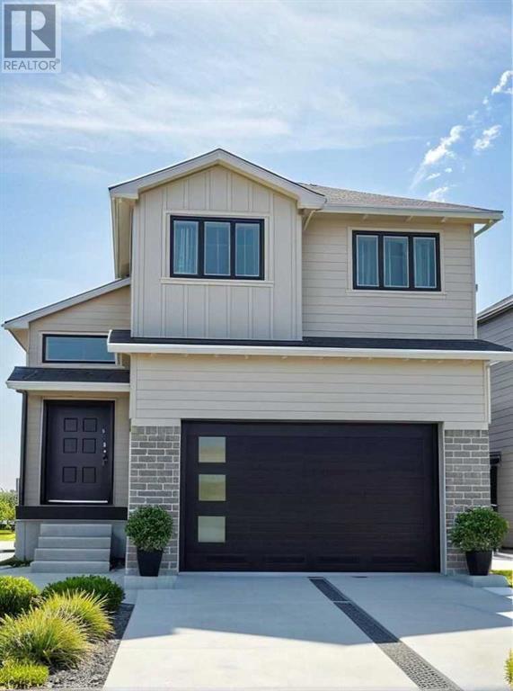Property at 716 Sixmile Crescent S image 1