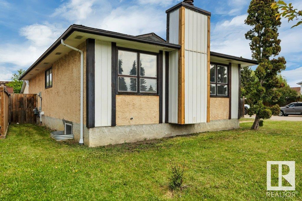 Property at 6504 12 AV NW NW image 3