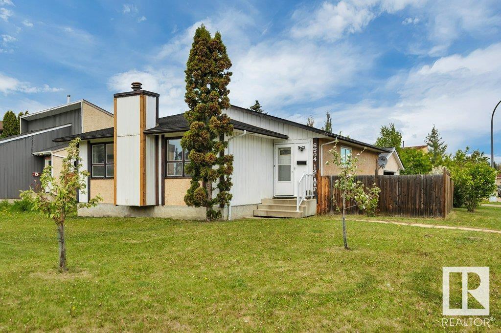 6504 12 AV S NW, Edmonton, Alberta