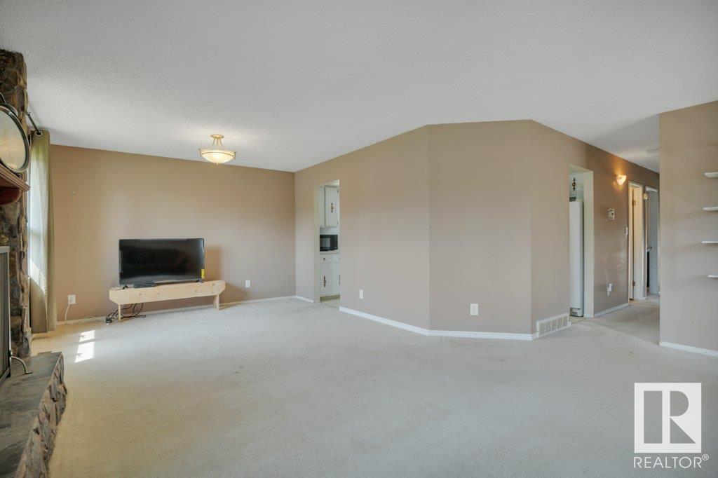 6504 12 Av S Nw, Edmonton, Alberta  T6L 2G1 - Photo 6 - E4438811