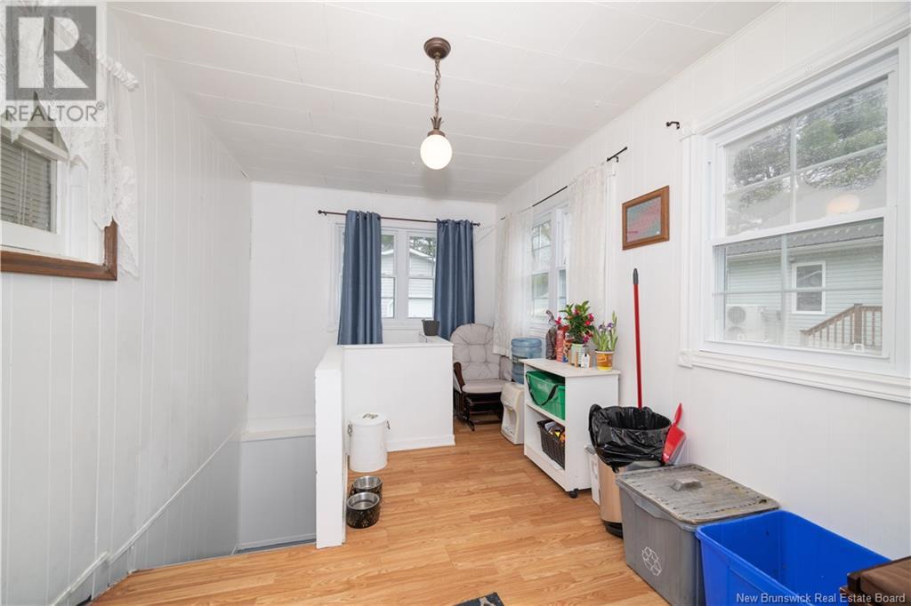 Property at 12 Wellington Court image 3