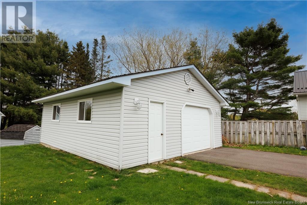 Property at 12 Wellington Court image 2