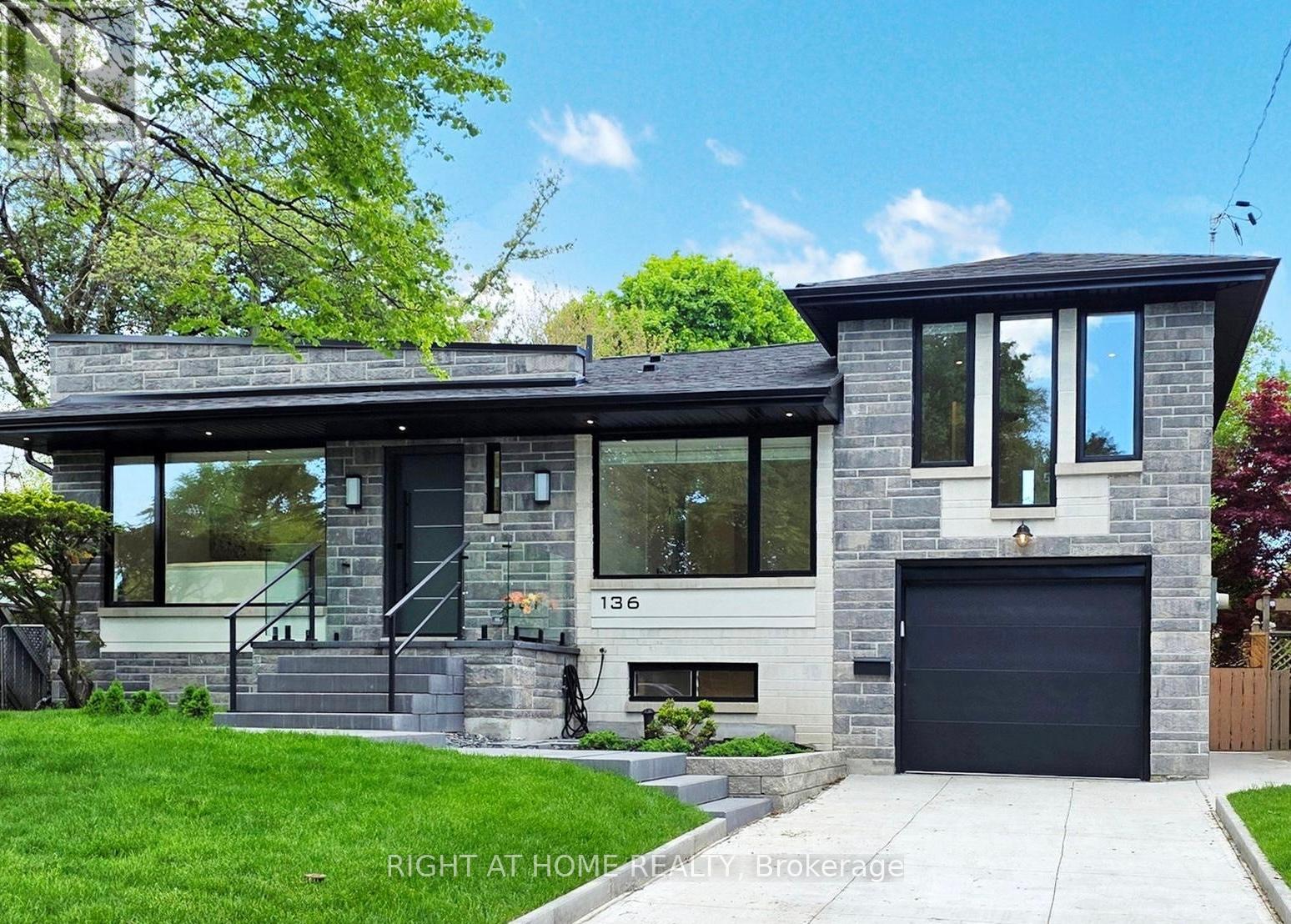 136 SANTA BARBARA ROAD, Toronto, Ontario