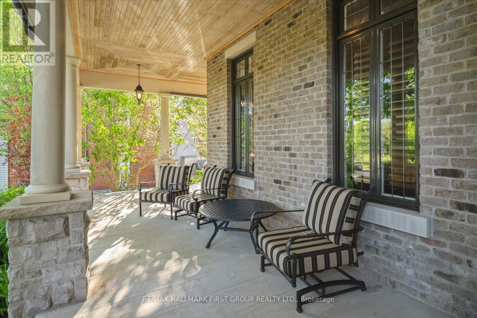 Property at 134 FRONT STREET E image 3