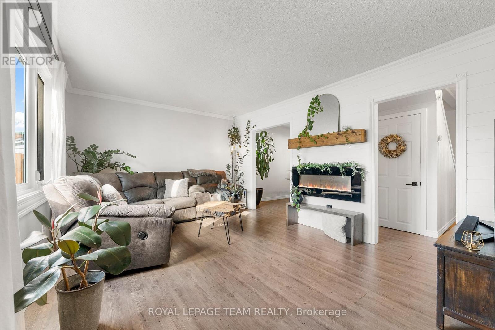 103 Third Avenue, Arnprior, Ontario  K7S 1Y7 - Photo 6 - X12177536