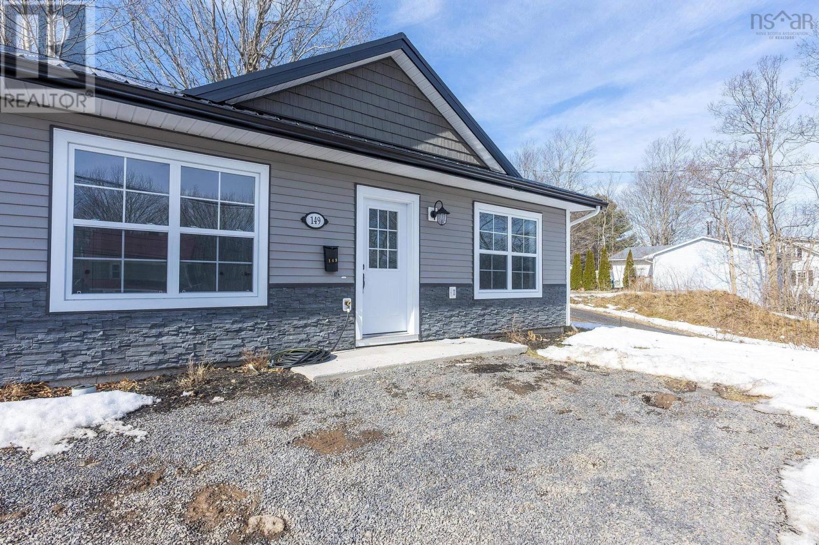 Property at 149 Chester Avenue image 3