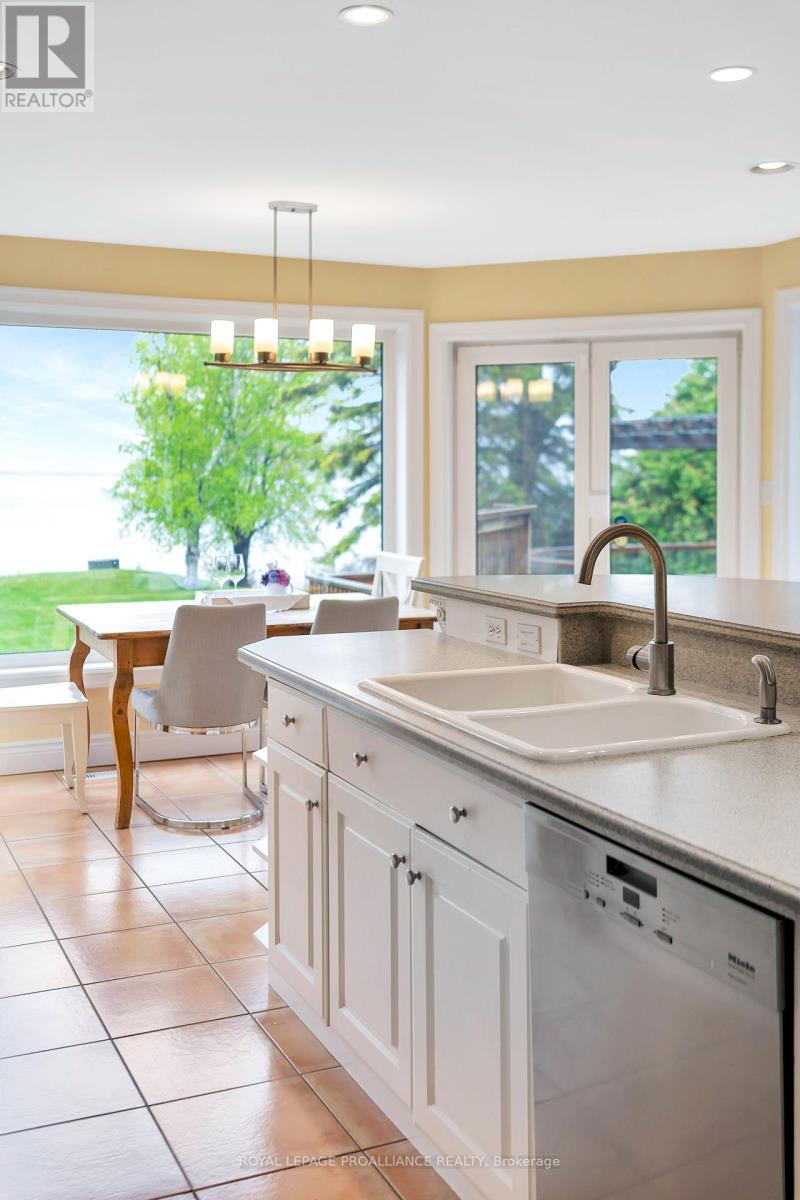 23 Quigg Lane, Prince Edward County (Ameliasburg Ward), Ontario  K0K 1L0 - Photo 10 - X12177860