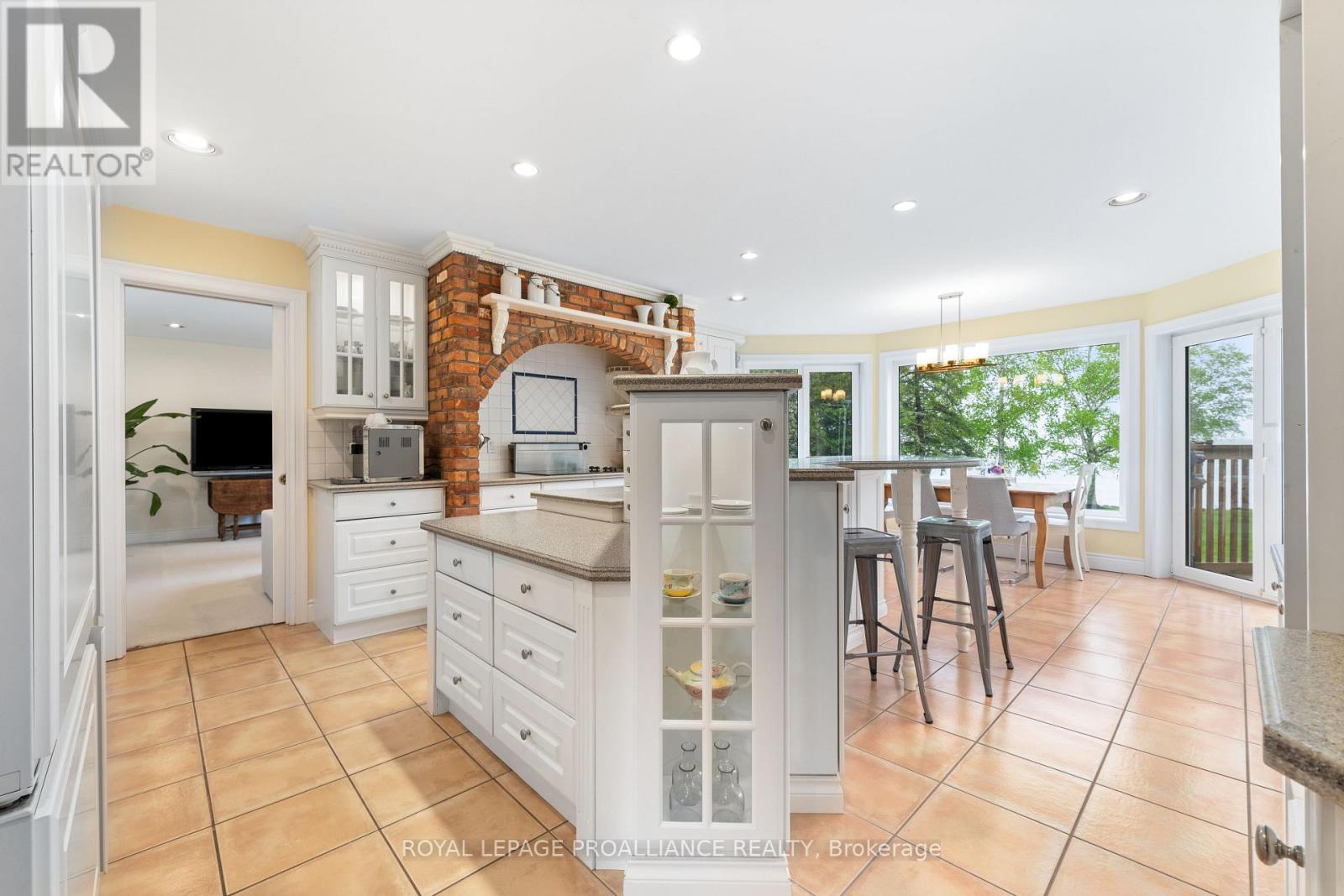 23 Quigg Lane, Prince Edward County, Ontario  K0K 1L0 - Photo 6 - X12177860