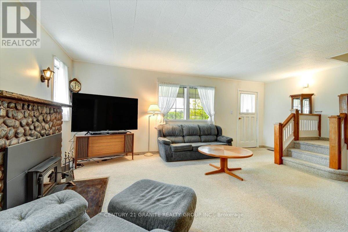 7 Cleak Avenue, Bancroft, Ontario  K0L 1C0 - Photo 14 - X12177882