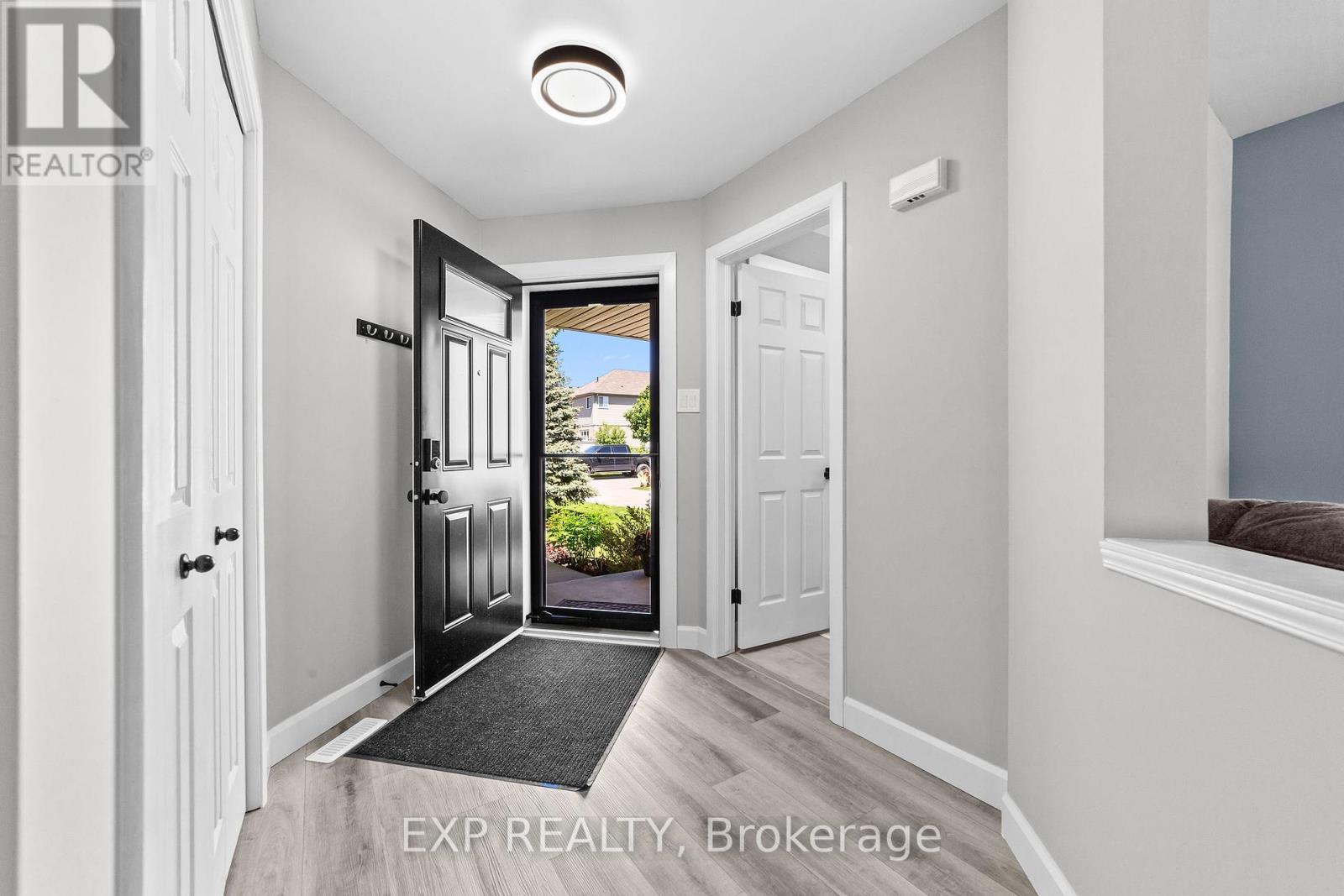Photo 12 of 45 for 673 Sprucewood Drive