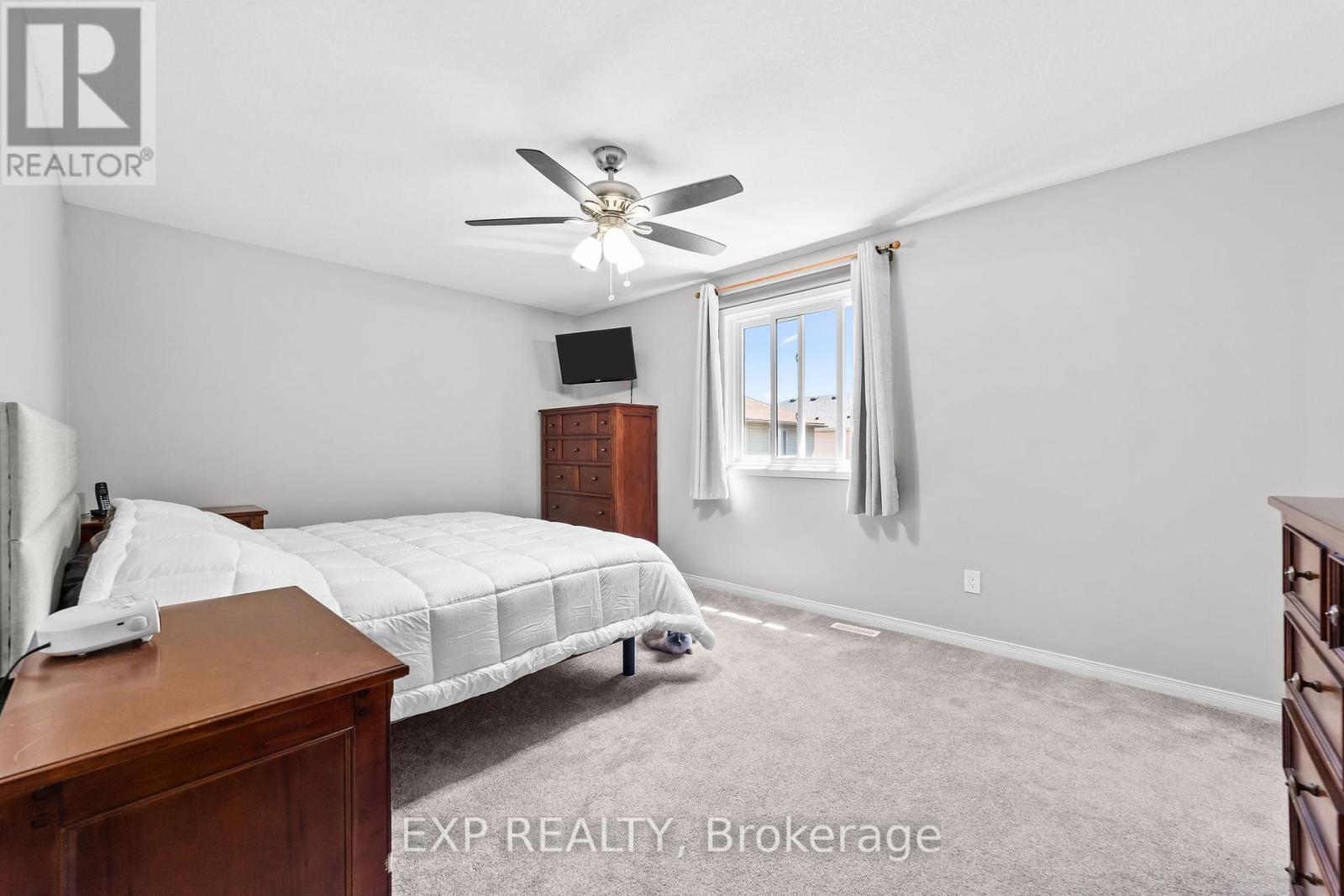 Photo 19 of 45 for 673 Sprucewood Drive