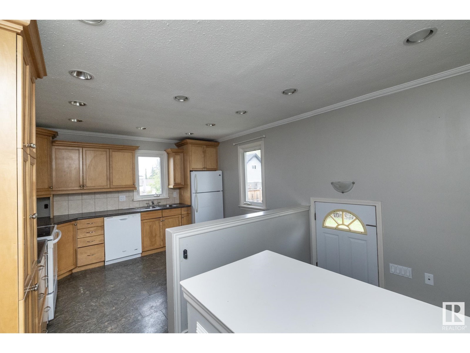 9764 63 Av Nw, Edmonton, Alberta  T6E 0G6 - Photo 18 - E4438814