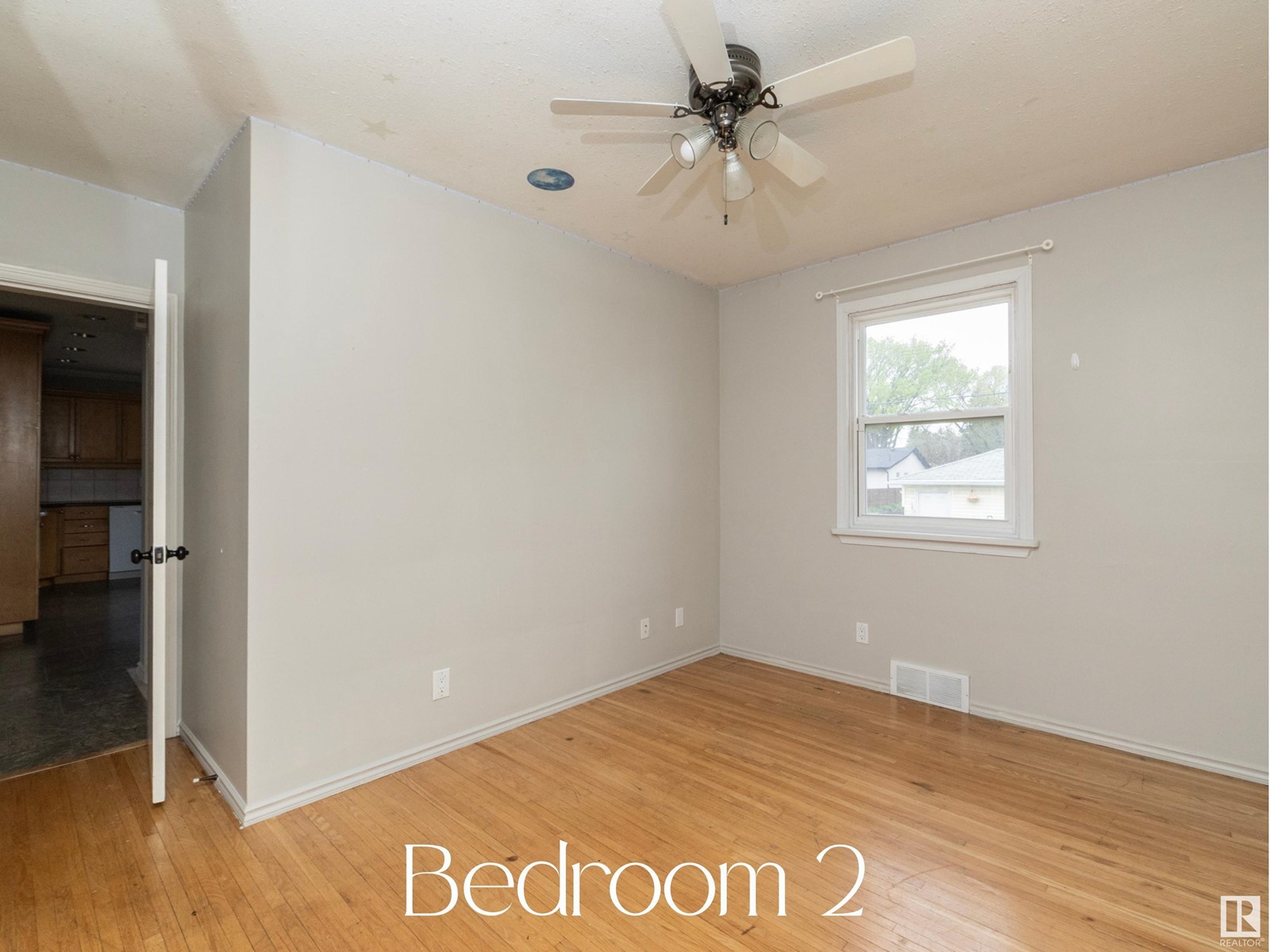 9764 63 Av Nw, Edmonton, Alberta  T6E 0G6 - Photo 29 - E4438814