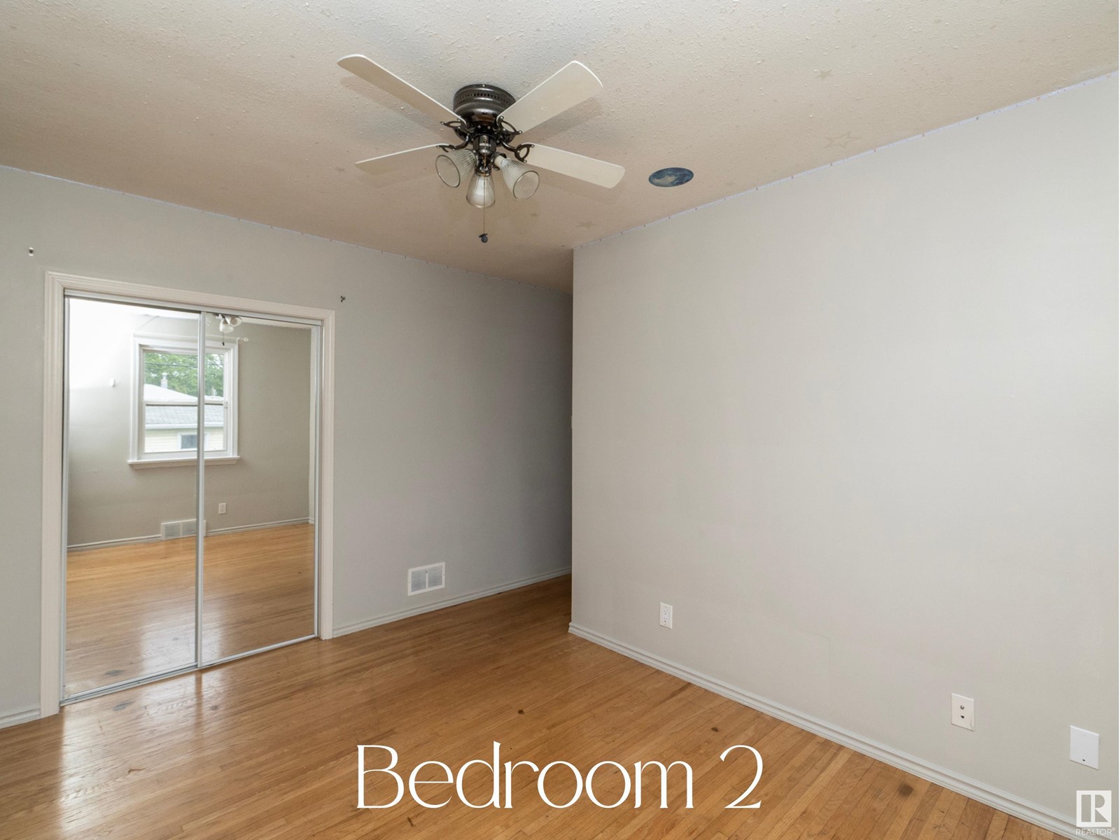 9764 63 Av Nw, Edmonton, Alberta  T6E 0G6 - Photo 30 - E4438814
