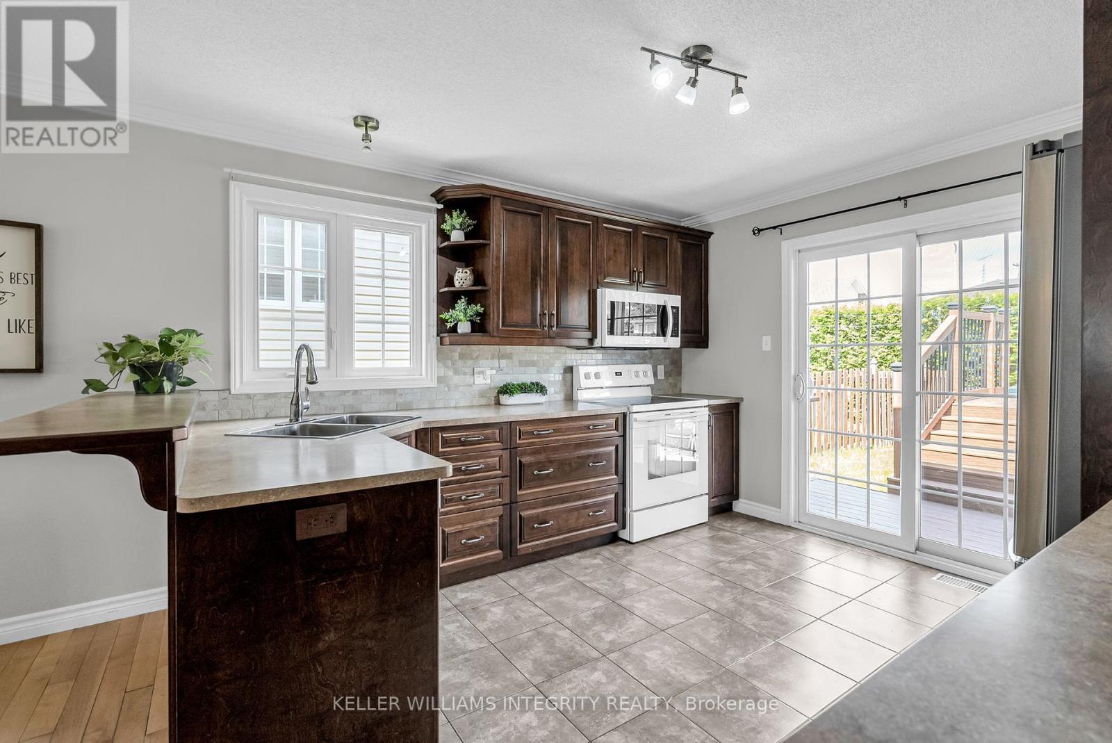 650 Des Erables Promenade, Casselman, Ontario  K0A 1M0 - Photo 9 - X12177832