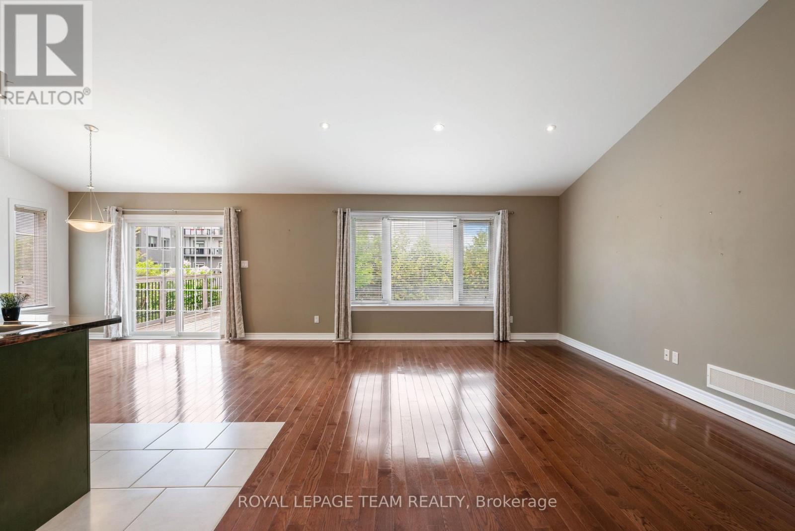 29 Westerra Way, North Grenville, Ontario  K0G 1J0 - Photo 11 - X12177870