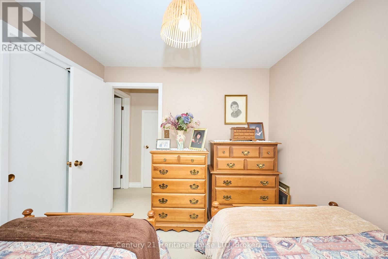 4668 Pinedale Drive, Niagara Falls (Morrison), Ontario  L2E 6M8 - Photo 16 - X12177853