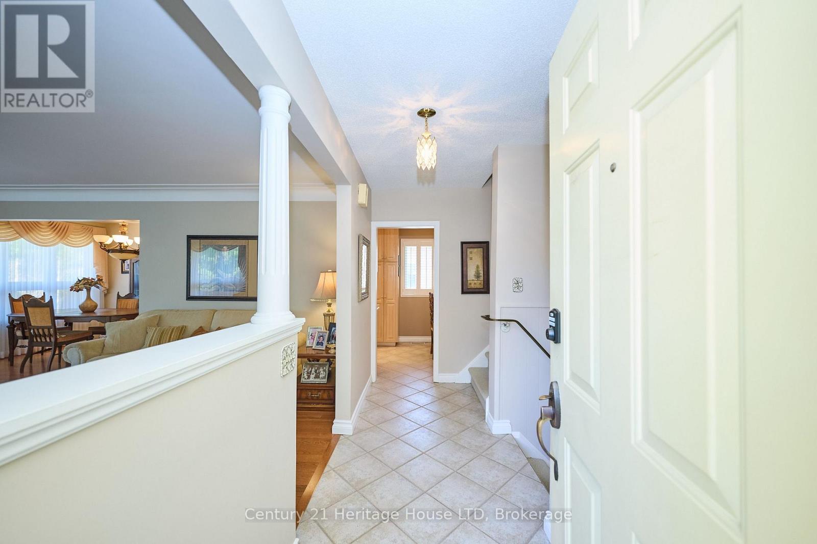 4668 Pinedale Drive, Niagara Falls (Morrison), Ontario  L2E 6M8 - Photo 4 - X12177853