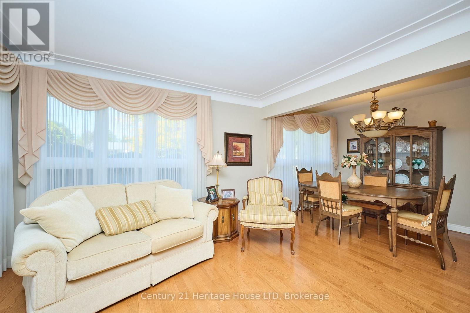 4668 Pinedale Drive, Niagara Falls (Morrison), Ontario  L2E 6M8 - Photo 6 - X12177853