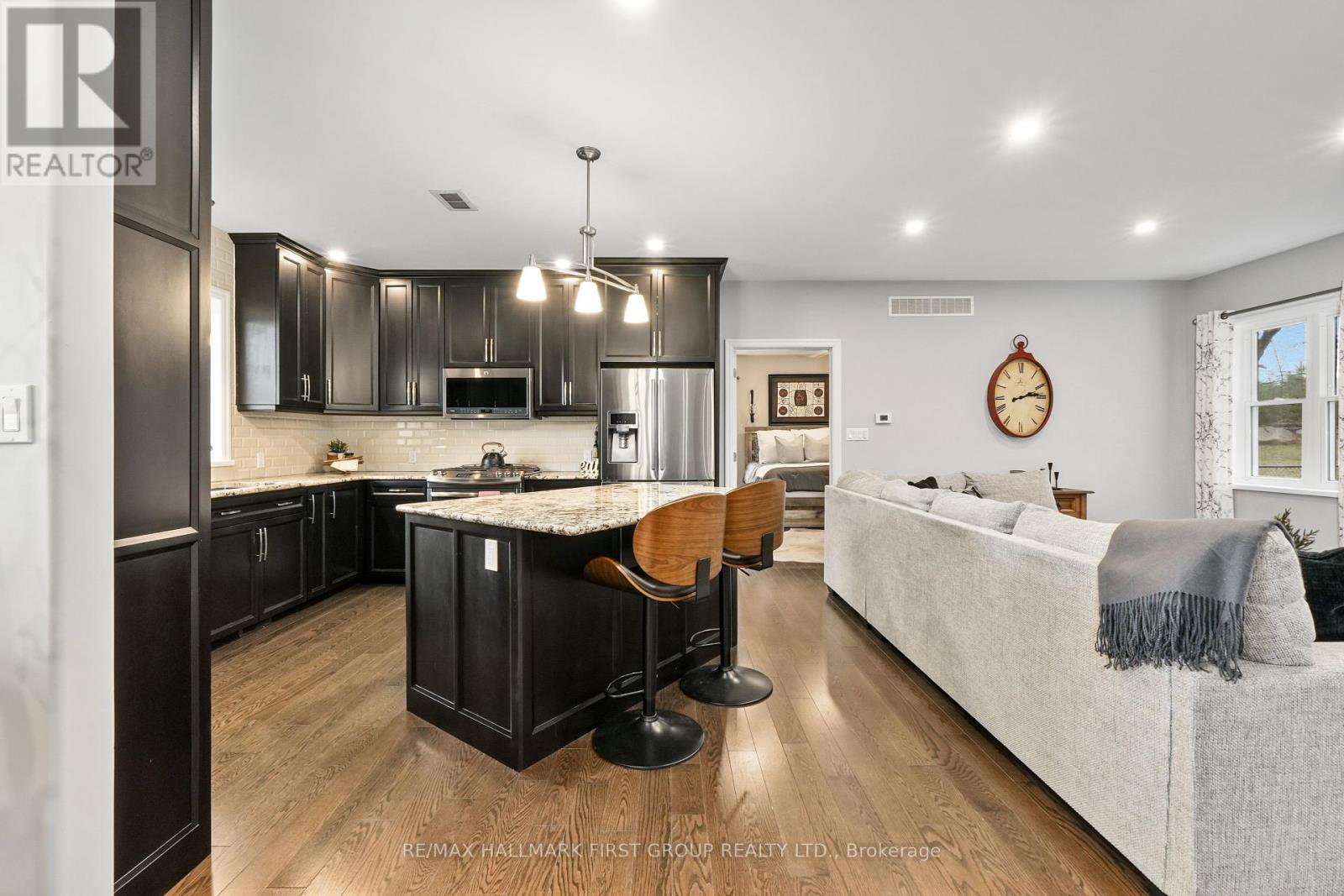 880 Dingman Road, Cramahe, Ontario  K0K 1M0 - Photo 6 - X12104039
