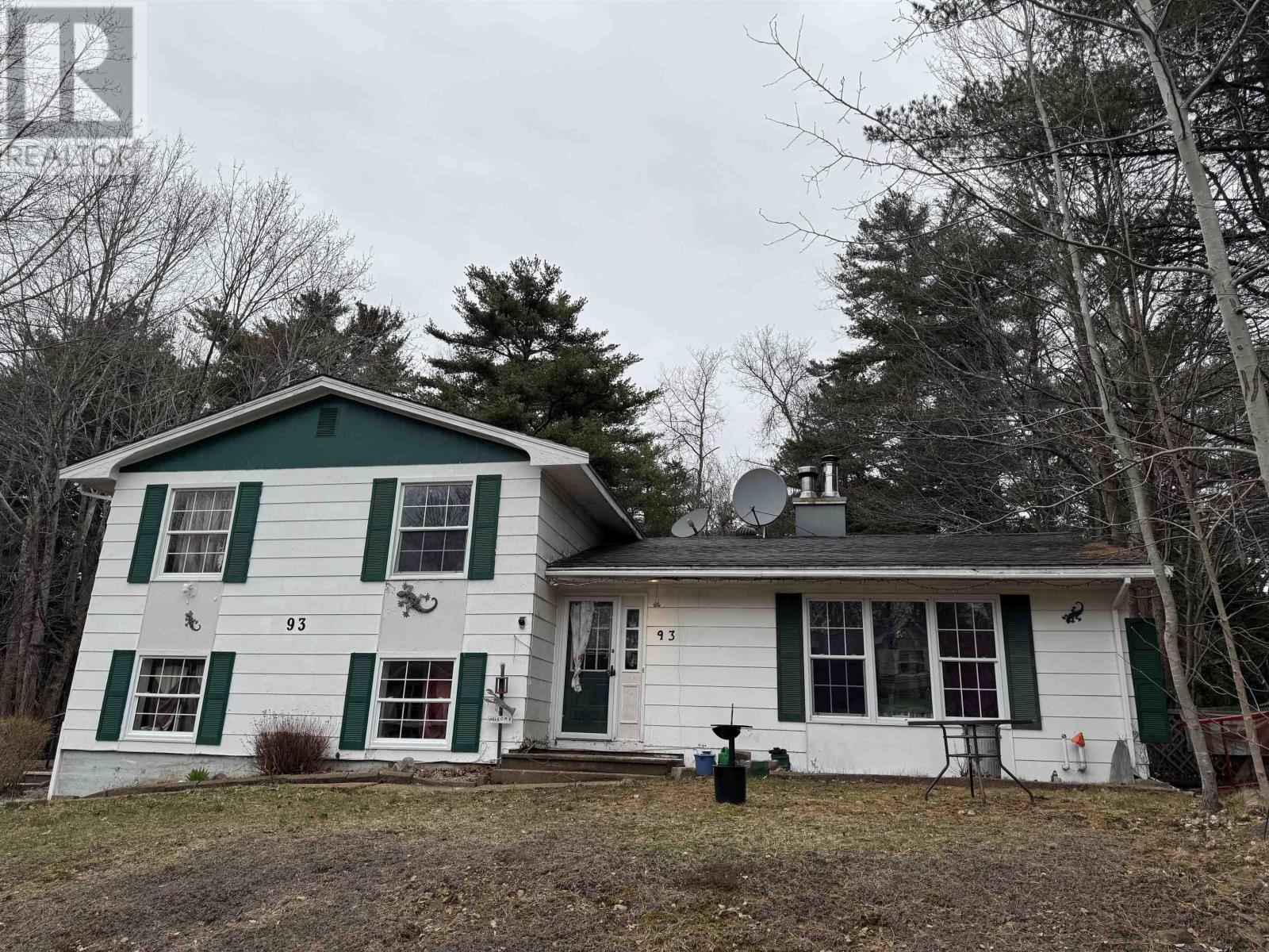 Property at 93 Parkdale Avenue image 2