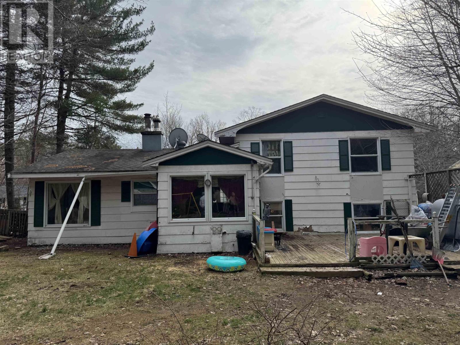 Property at 93 Parkdale Avenue image 3