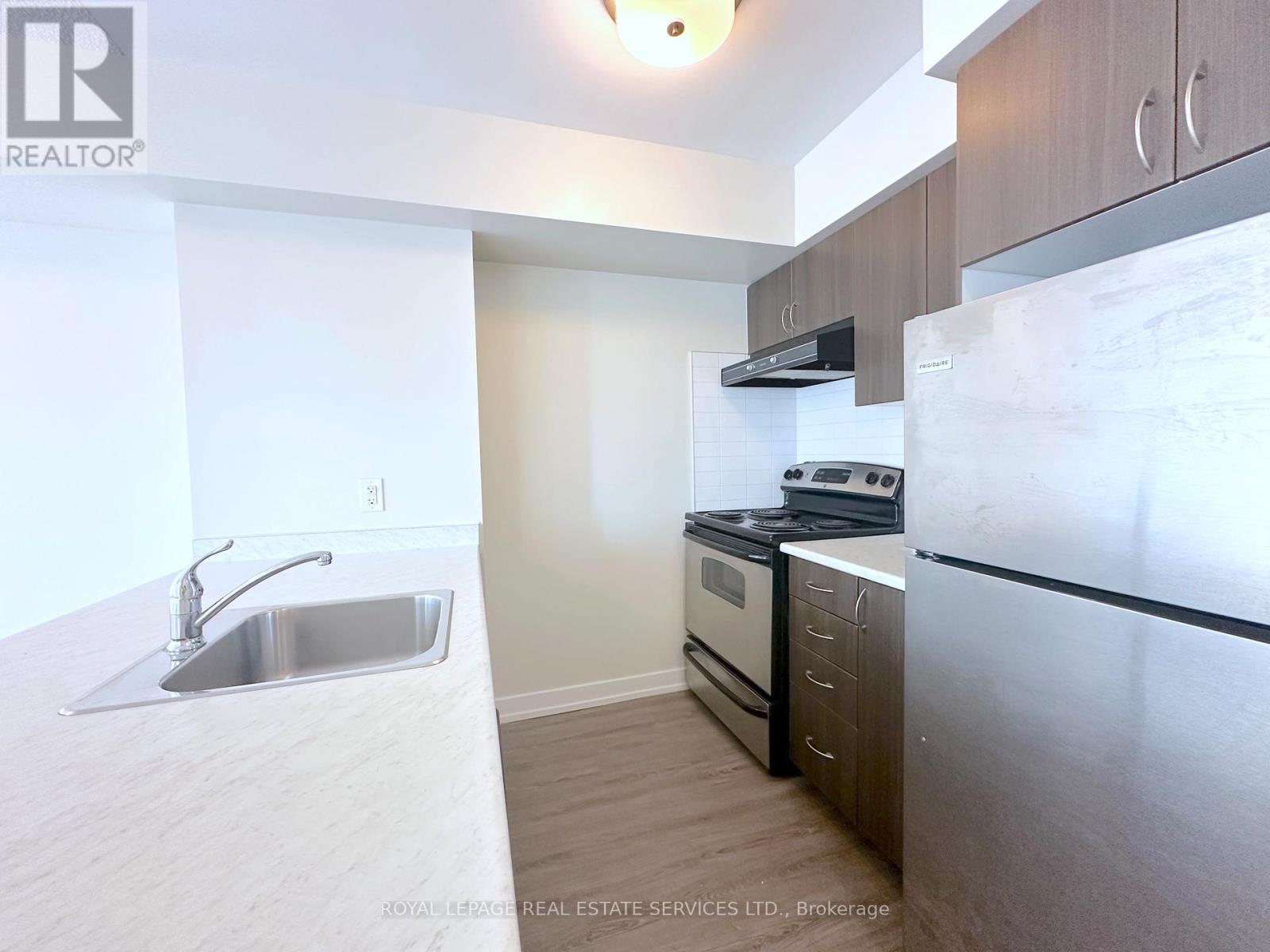 1601 - 73 Bayly Street W, Ajax, Ontario  L1S 7L7 - Photo 3 - E12177851