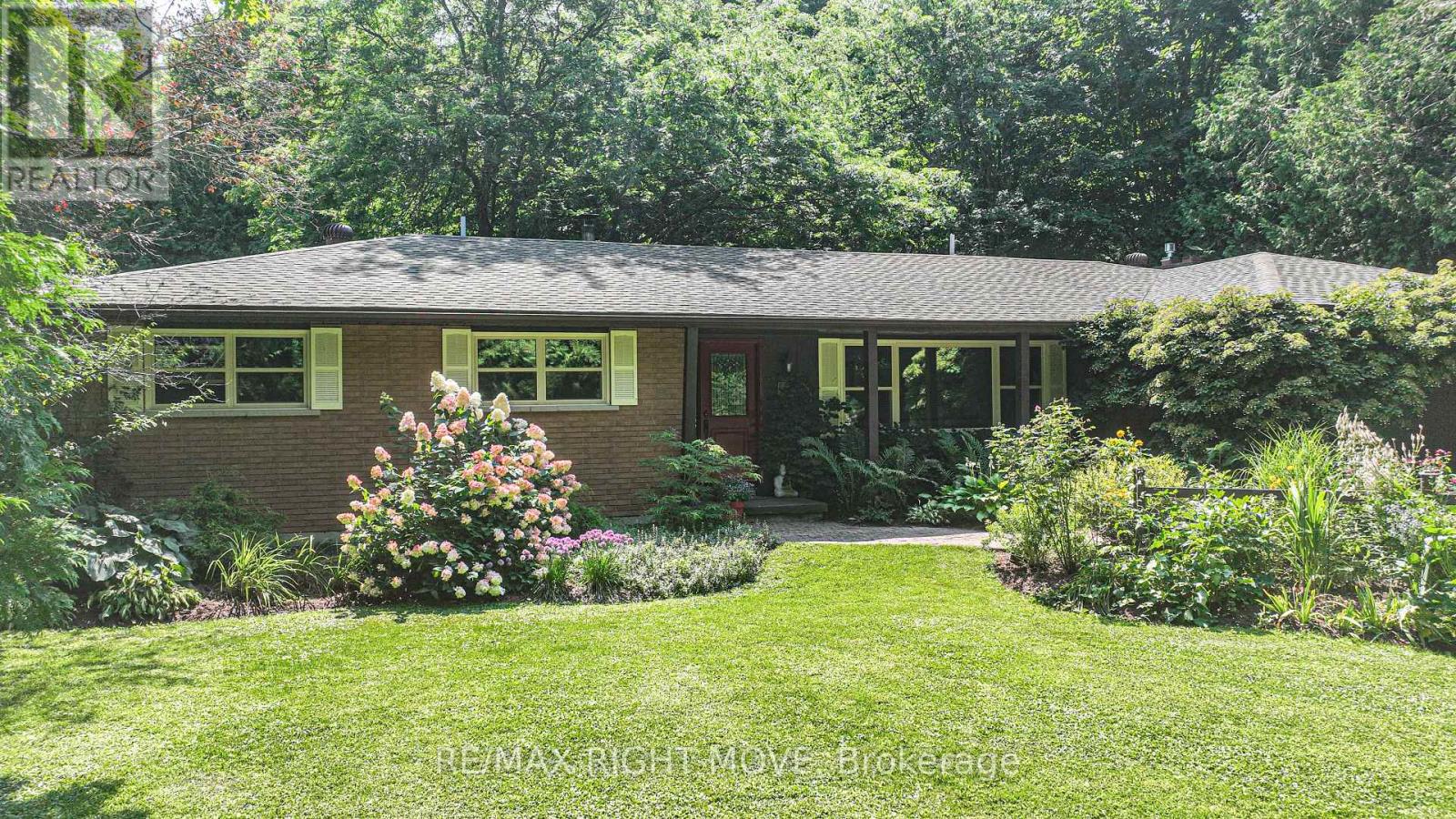 1613 Mt. St. Louis Road E, Oro-Medonte, Ontario  L0K 1E0 - Photo 36 - S12177845