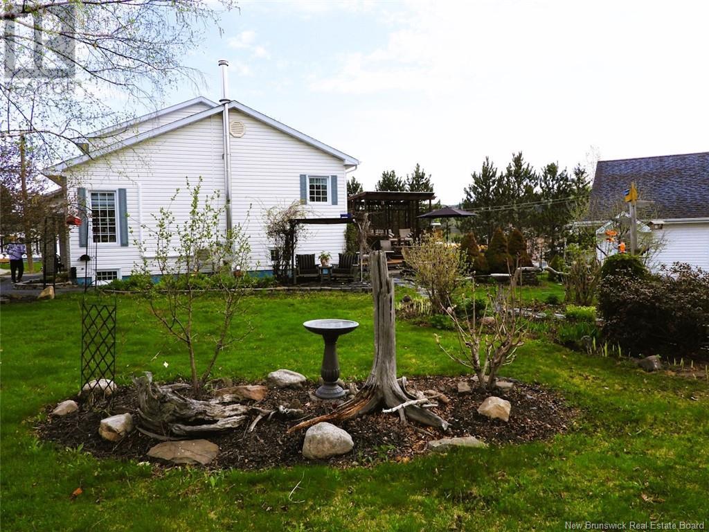 Property at 27 Léopold-Couturier Street image 2