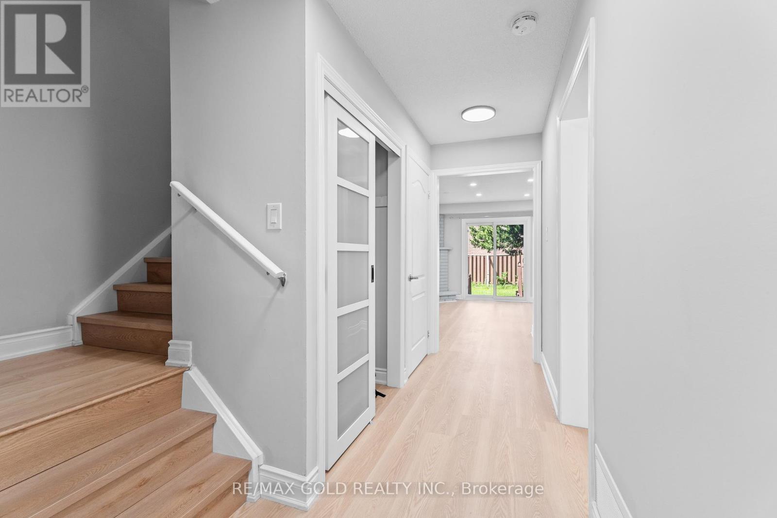123 Tulip Drive, Brampton, Ontario  L6Y 3X6 - Photo 8 - W12177854