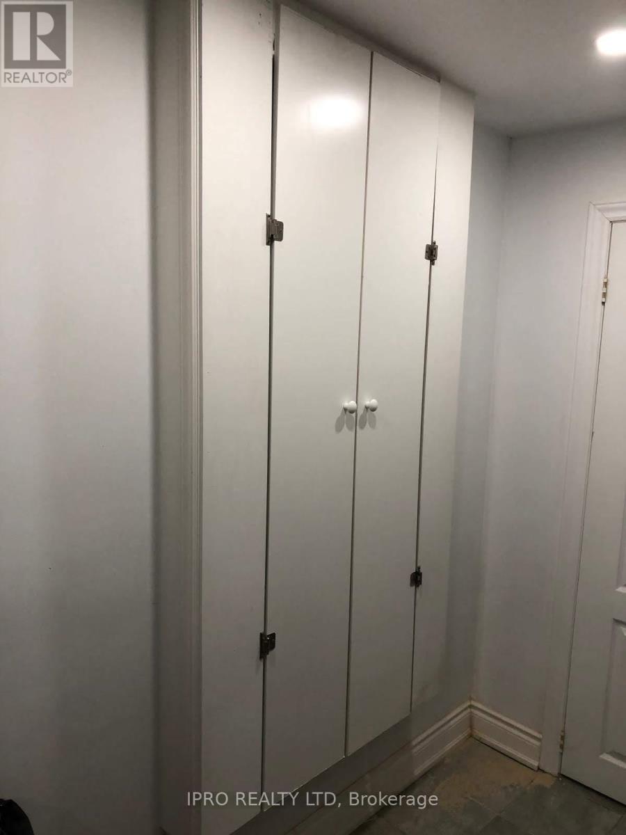 Bsmt Only - 11 Cherryplum Way, Brampton (Bramalea North Industrial), Ontario  L6S 6J8 - Photo 7 - W12177857