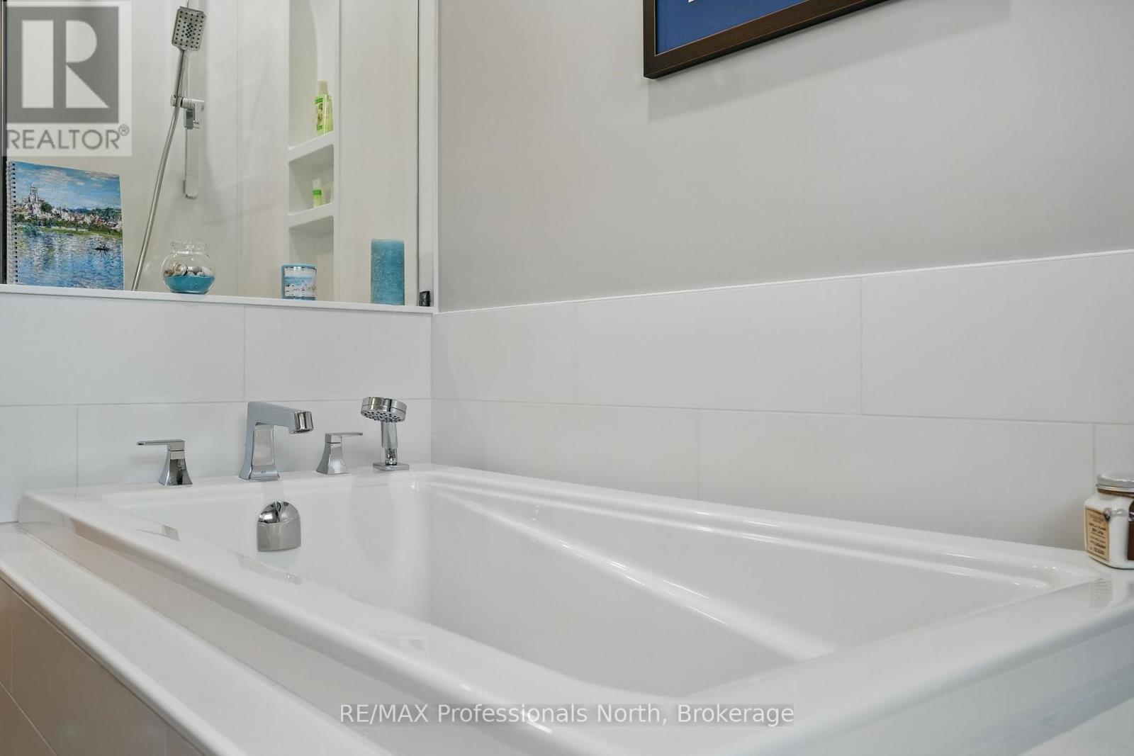 13 Fairy Avenue, Huntsville, Ontario  P1H 1G7 - Photo 32 - X12173448