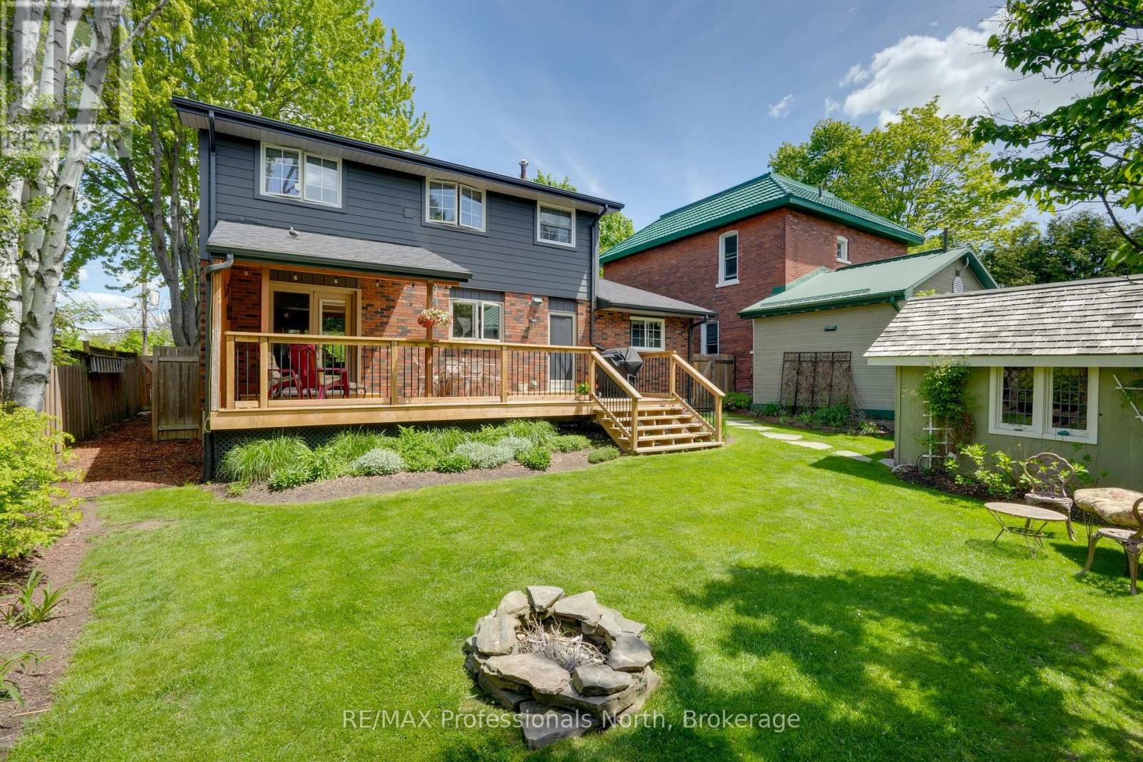 13 Fairy Avenue, Huntsville, Ontario  P1H 1G7 - Photo 8 - X12173448