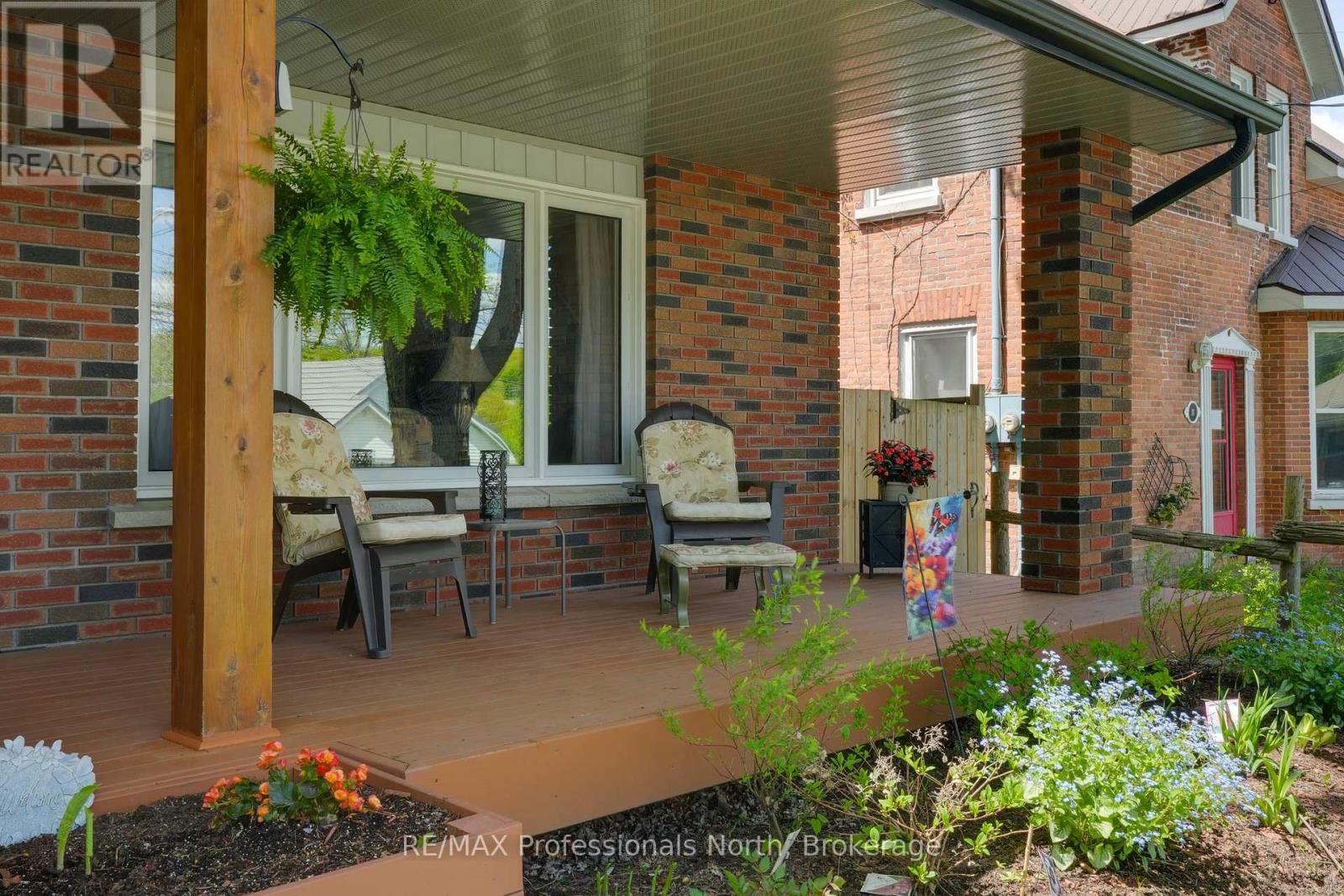13 Fairy Avenue, Huntsville, Ontario  P1H 1G7 - Photo 3 - X12173448