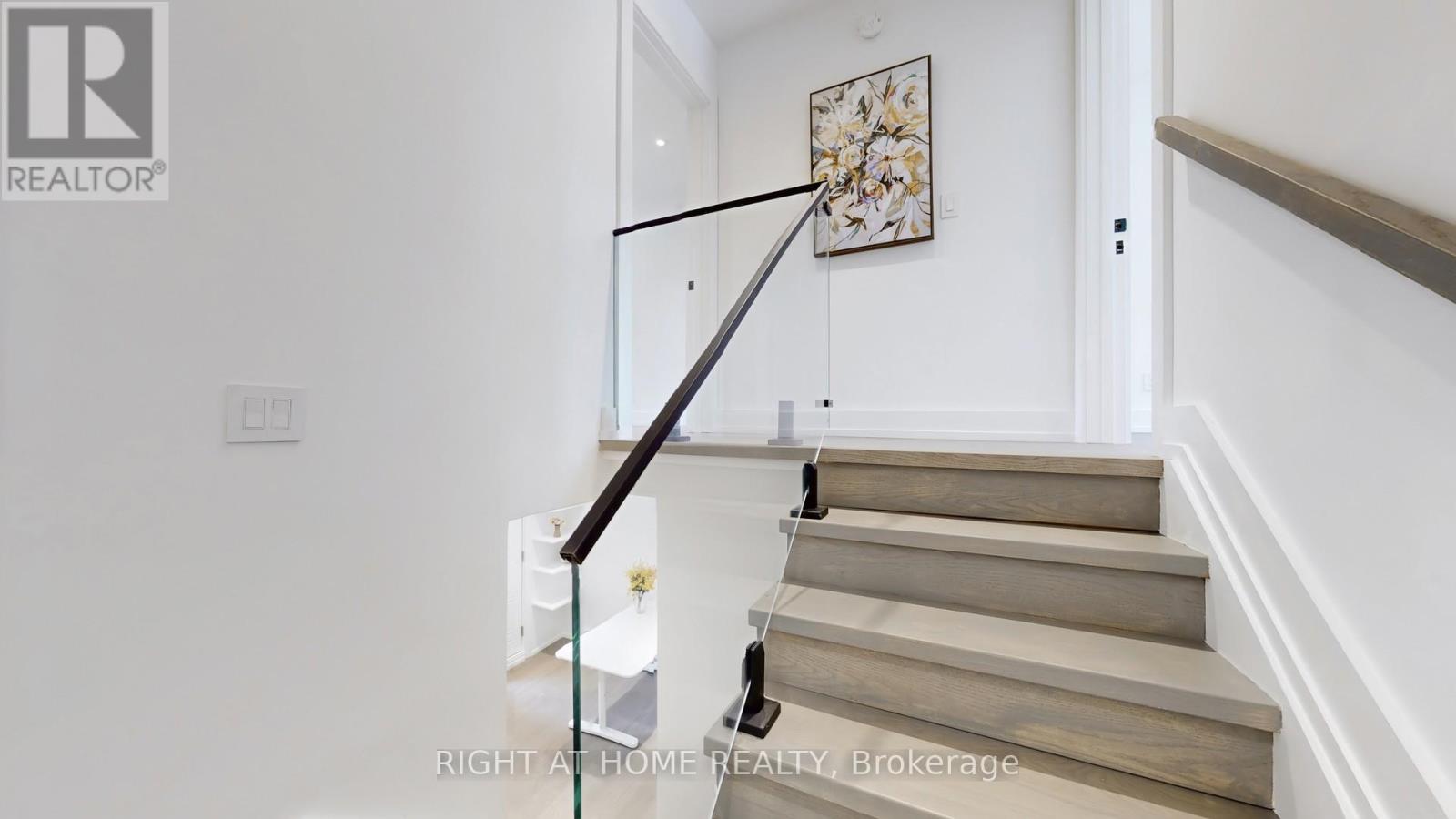 136 Santa Barbara Road, Toronto, Ontario  M2N 2C5 - Photo 18 - C12176692