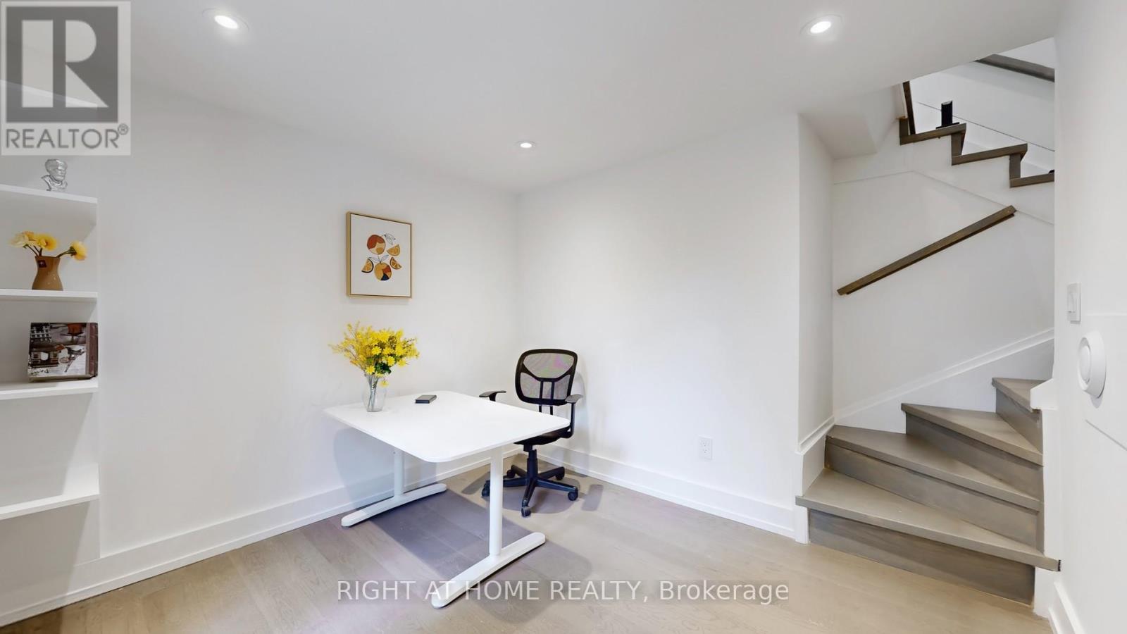 136 Santa Barbara Road, Toronto, Ontario  M2N 2C5 - Photo 23 - C12176692