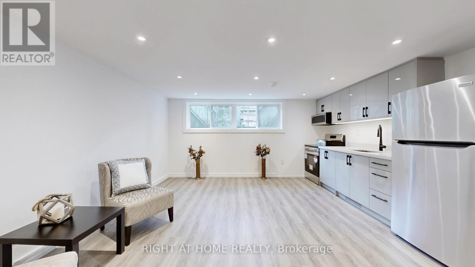 136 Santa Barbara Road, Toronto, Ontario  M2N 2C5 - Photo 25 - C12176692
