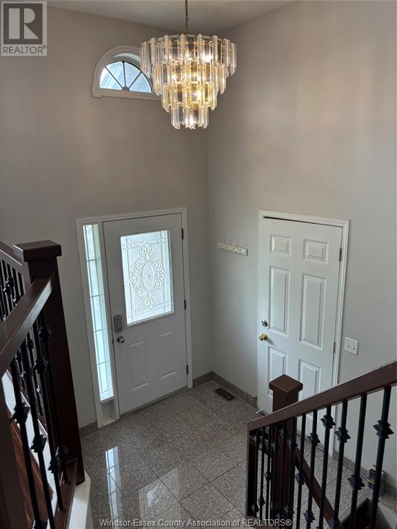 1270 Kamloops Unit# Upper, Windsor, Ontario  N8W 5V2 - Photo 3 - 25013001